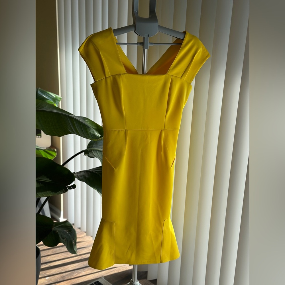 Miusol Bright Yellow V-Neck Cap Sleeve Mini Dress